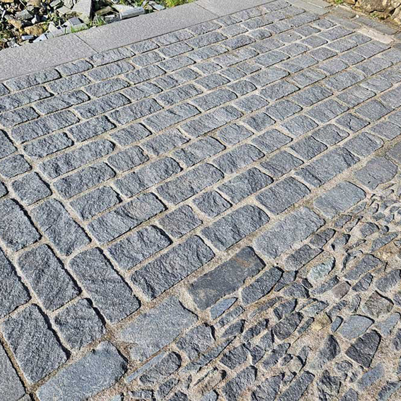 Tradstocks Split Top Driveway Setts