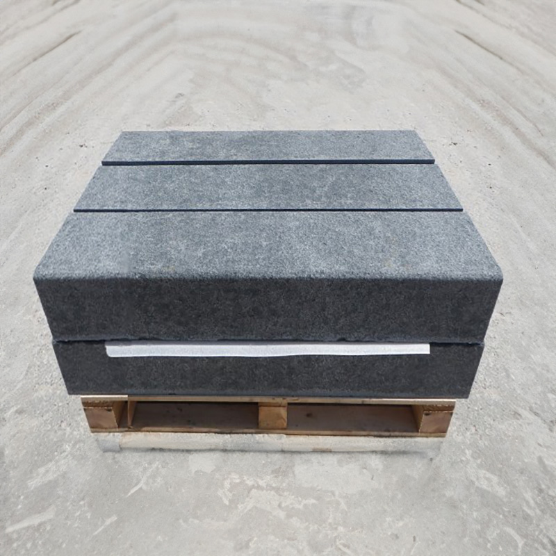 Scottish Whinstone Kerbs 300×200